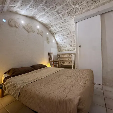 P2 à 4km D'uzès Appartamento *